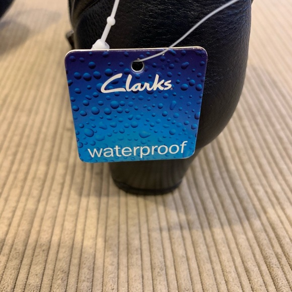 Clarks Artisan Collection waterproof ankle boots - Picture 11 of 12